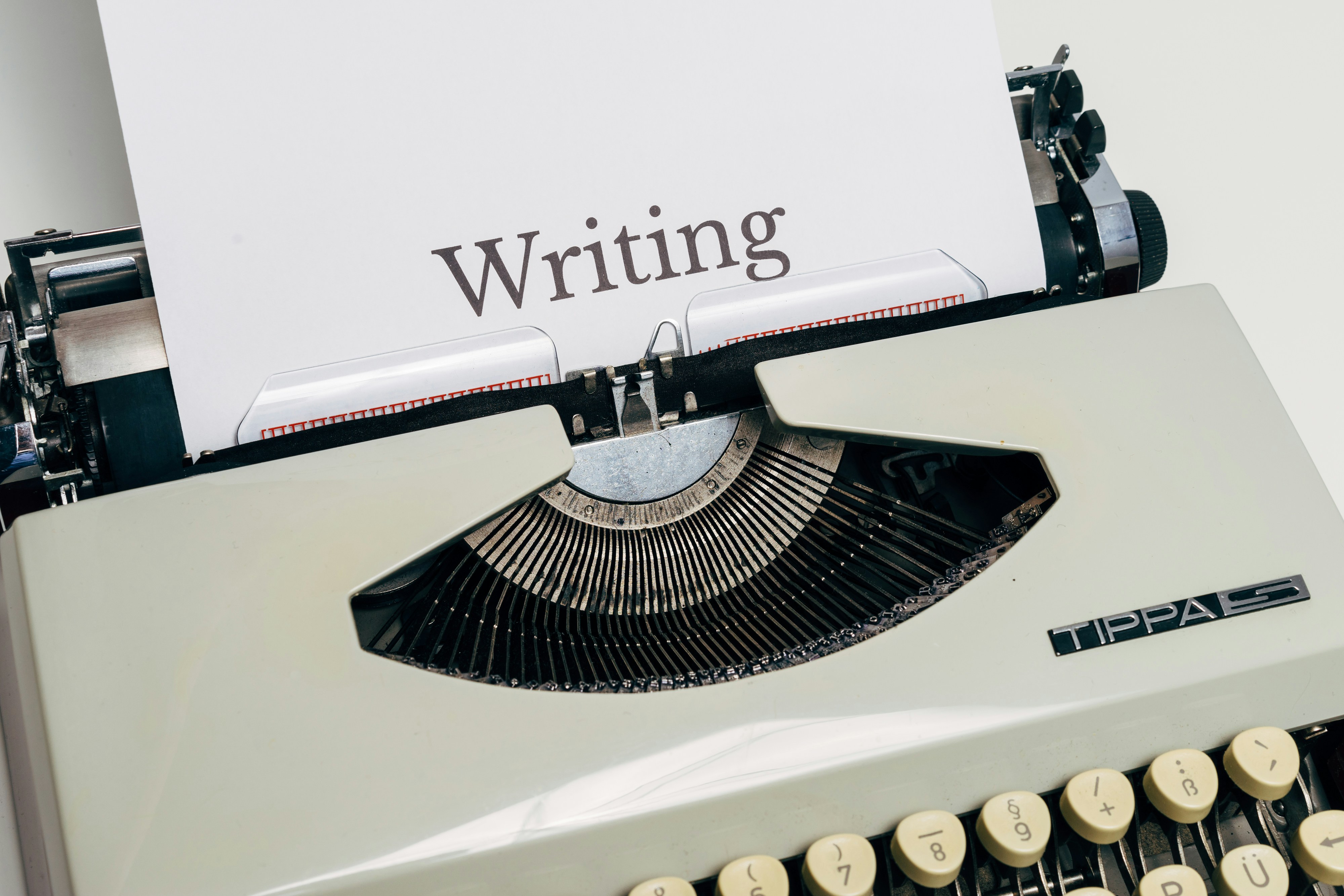 Typewriiter for article writing